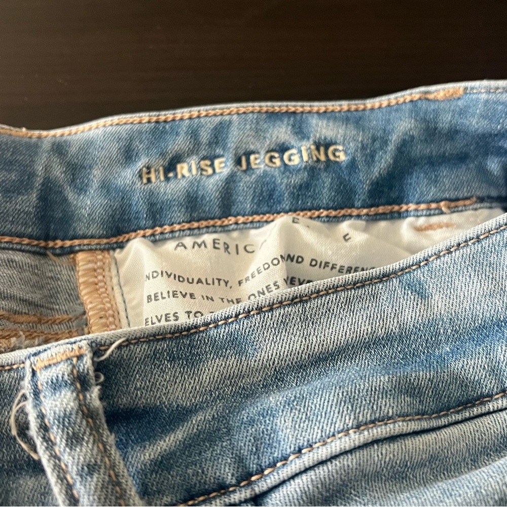 American Eagle Distressed Hi Rise Jeggings Size 8 X-Long - Picture 6 of 7